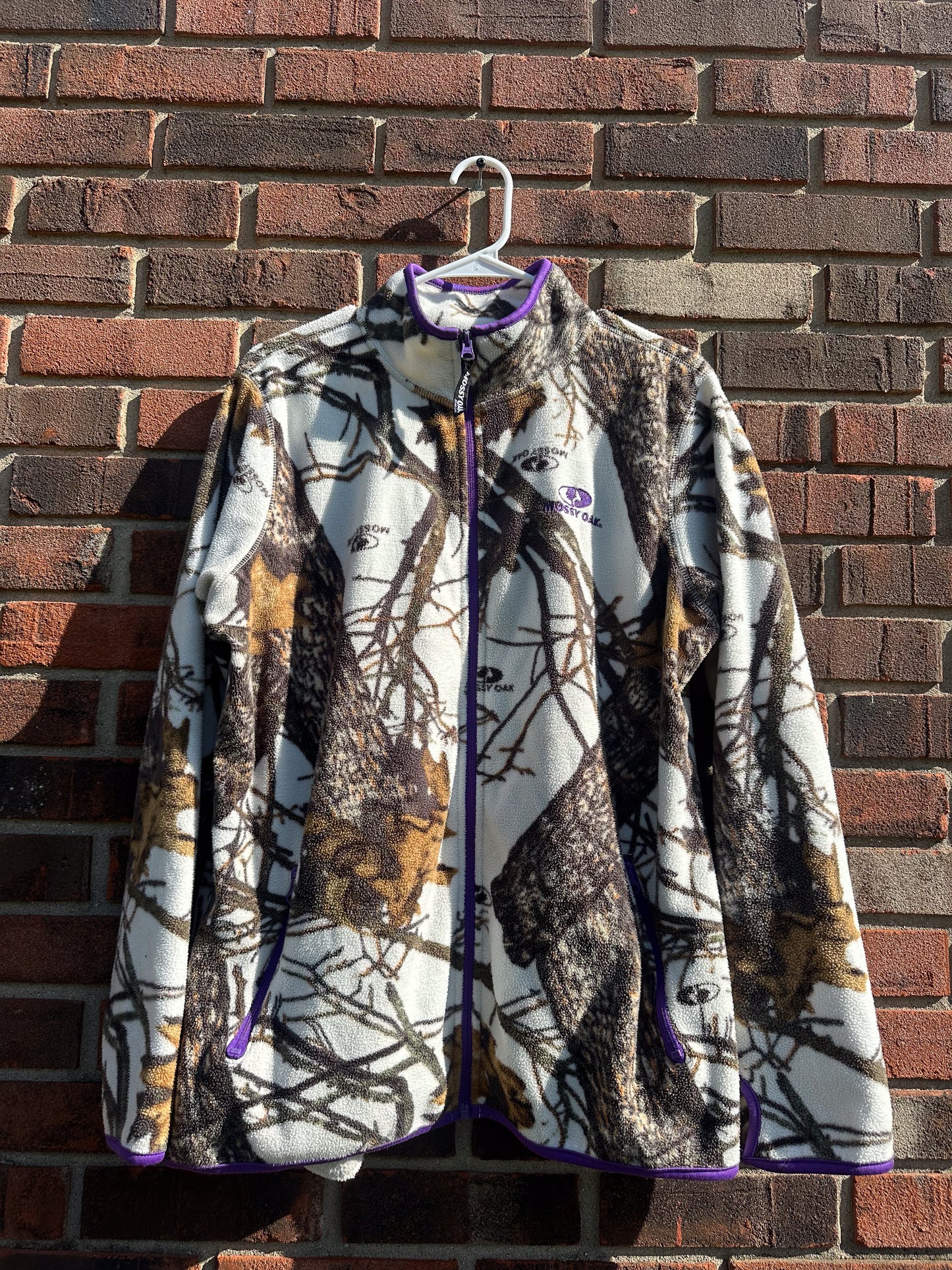 "CB10" White and purple quarter zip